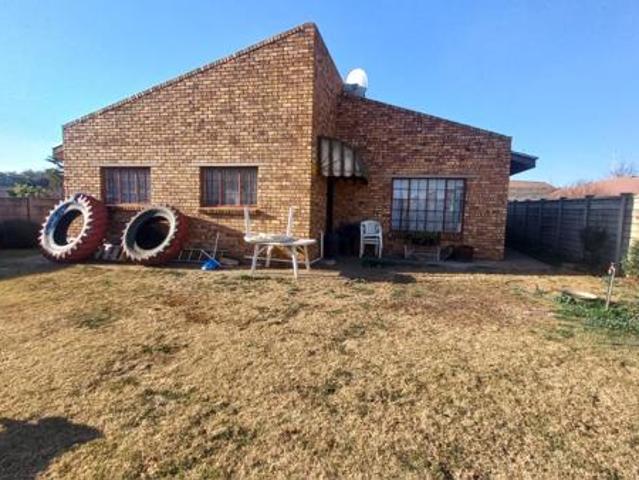 Townhouse for sale in Midvaal, Gauteng