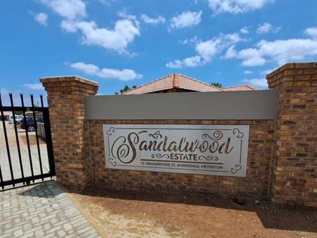 Townhouse for rent in Midvaal, Gauteng