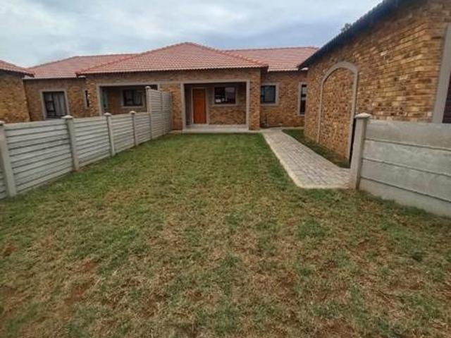 Townhouse for rent in Midvaal, Gauteng