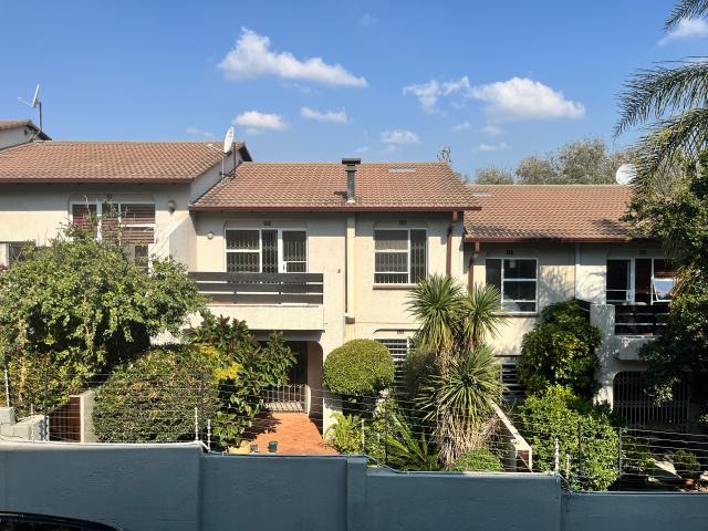 Townhouse for rent in Alexandra, Gauteng