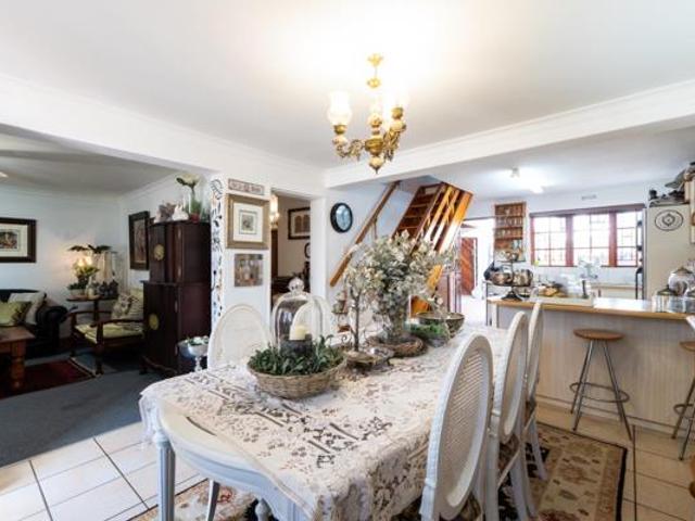 Townhouse for sale in Bergsig, Durbanville