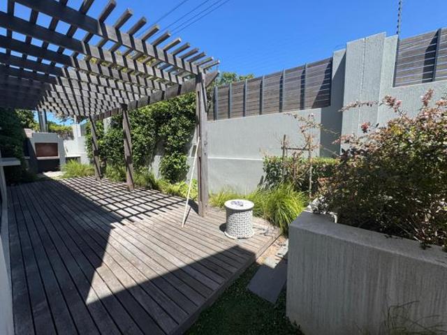 Townhouse for rent in Cape Town, Western Cape