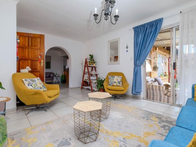 Townhouse for sale in Nooitgedacht, Gauteng