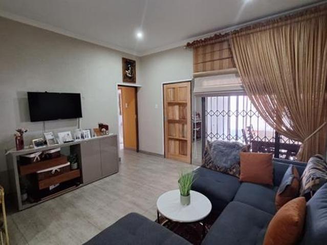 Townhouse for sale in Oranjeville, Free State