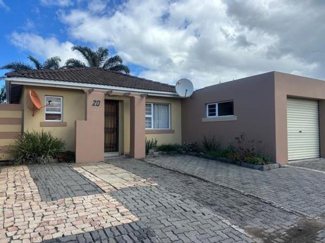 Townhouse for sale in Amatola View, Bhisho