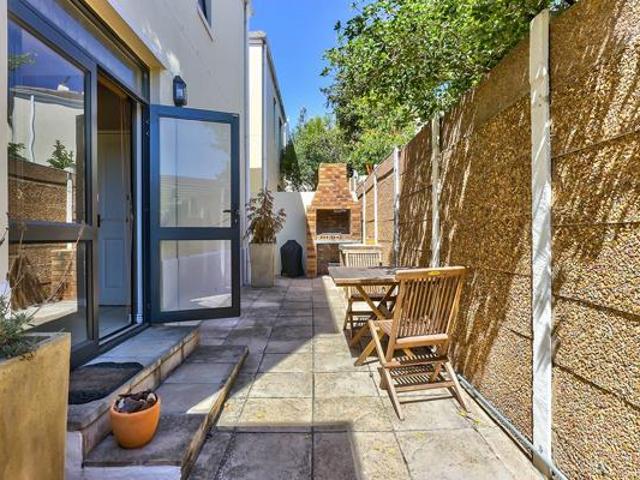 Townhouse for rent in Cape Town, Western Cape
