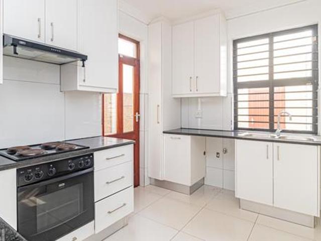 Townhouse for sale in Cape Town, Western Cape