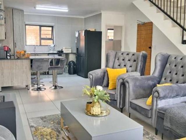 Townhouse for sale in West Rand Garden estates, Westonaria Local Municipality