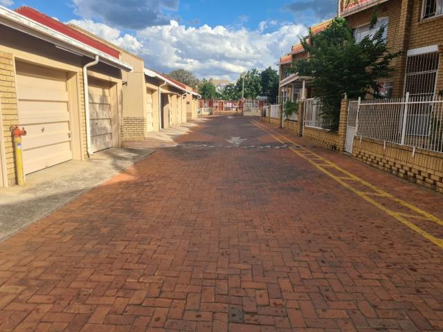 Townhouse for sale in Tlhabane, North West