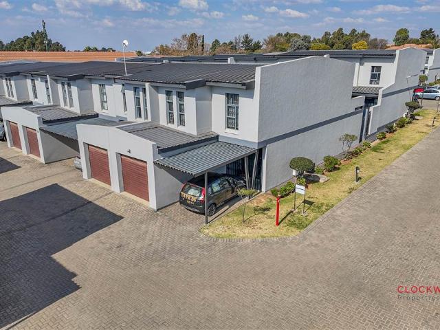 Townhouse for sale in Ekurhuleni, Gauteng