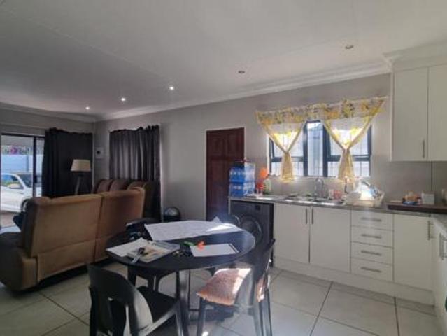 Townhouse for rent in Jansenpark, City of Ekurhuleni Metropolitan Municipality