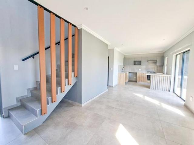 Townhouse for rent in Jansenpark, City of Ekurhuleni Metropolitan Municipality