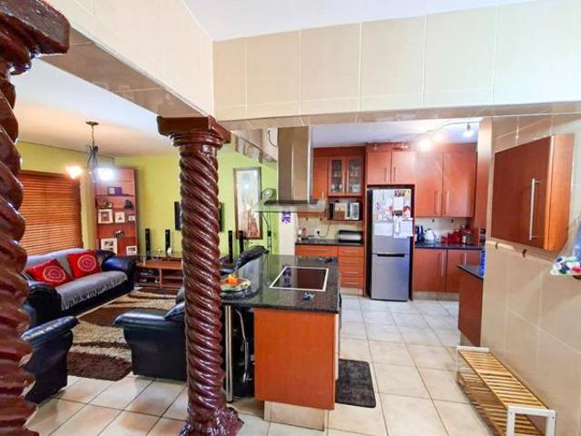 Townhouse for rent in Ekurhuleni, Gauteng