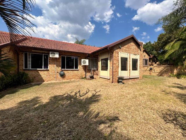 Townhouse for sale in Tlhabane, North West