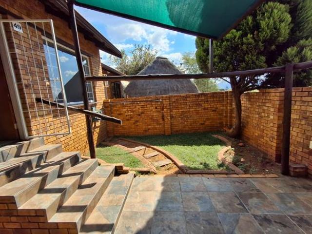 Townhouse for sale in Tlhabane, North West