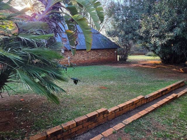 Townhouse for sale in Tlhabane, North West