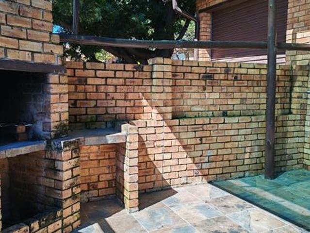 Townhouse for sale in Tlhabane, North West