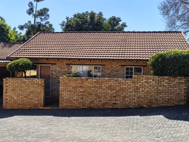 Townhouse for sale in Tlhabane, North West