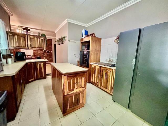 Townhouse for sale in Tlhabane, North West