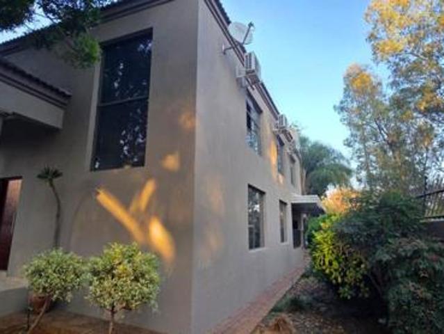 Townhouse for sale in Tlhabane, North West