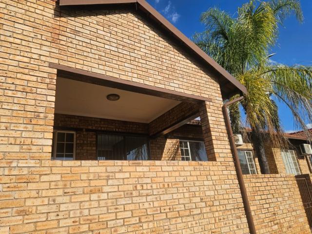 Townhouse for sale in Tlhabane, North West