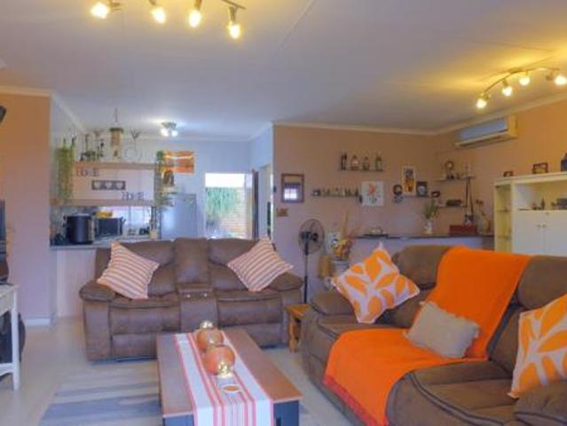 Townhouse for sale in Tlhabane, North West