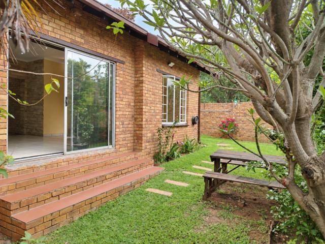 Townhouse for sale in Tlhabane, North West
