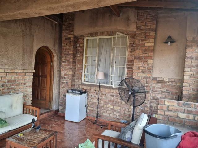 Townhouse for sale in Tlhabane, North West