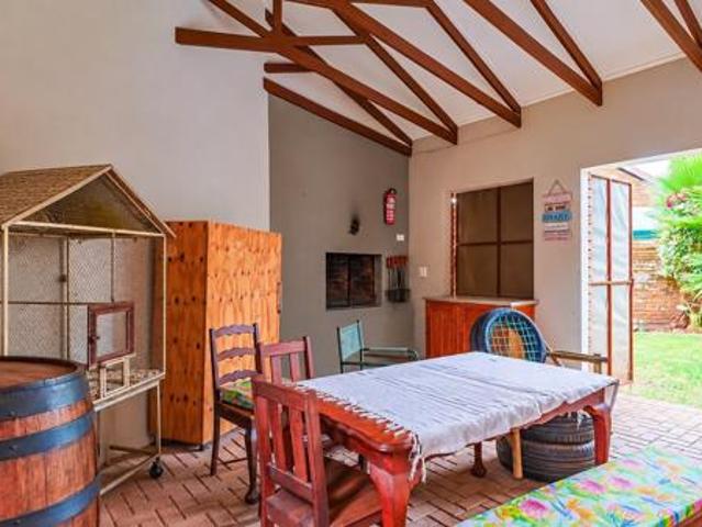 Townhouse for sale in Tlhabane, North West