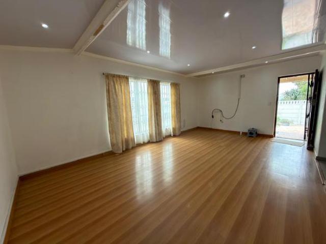 Townhouse for rent in Cape Town, Western Cape