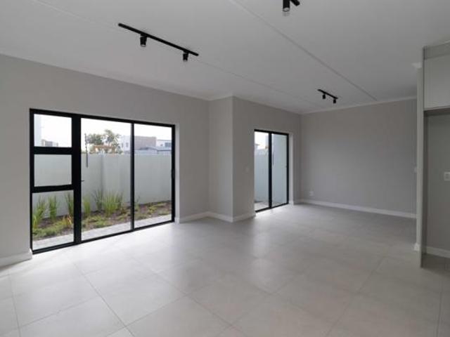 Townhouse for sale in Cape Town, Western Cape