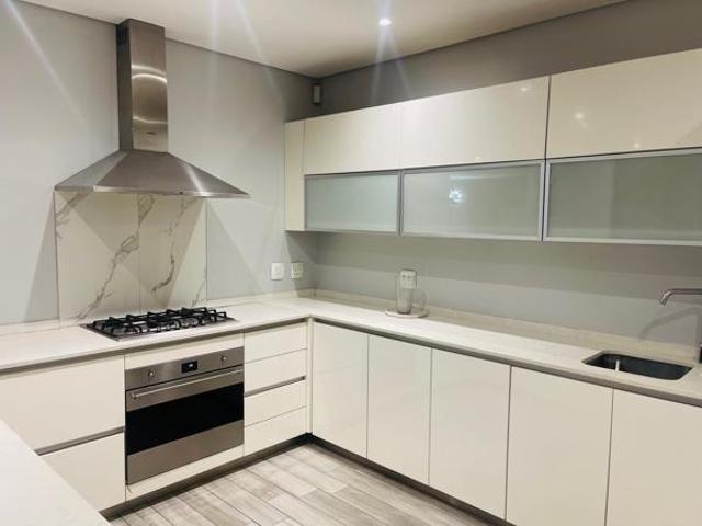 Townhouse for rent in Vosloorus, Gauteng