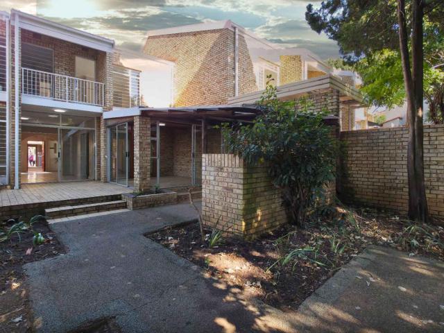 Townhouse for rent in Alexandra, Gauteng