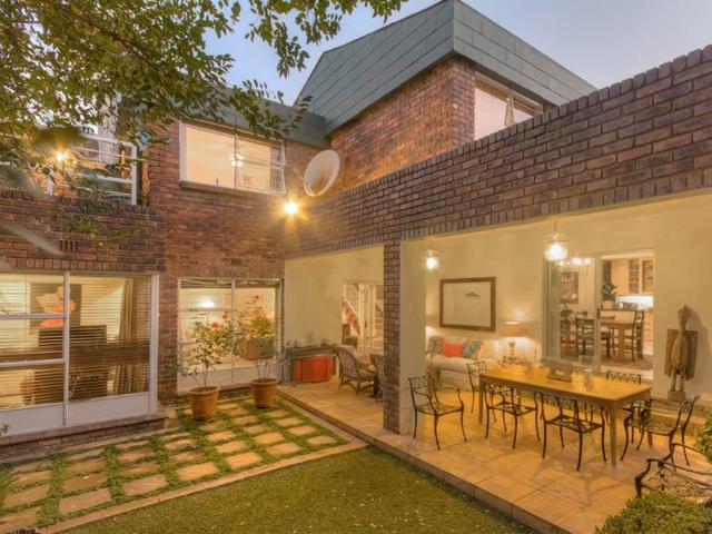 Townhouse for rent in Johannesburg, North & Sandton