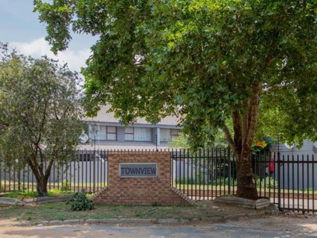 Townhouse for sale in Oranjeville, Free State