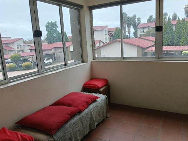 Townhouse for rent in Oranjeville, Free State