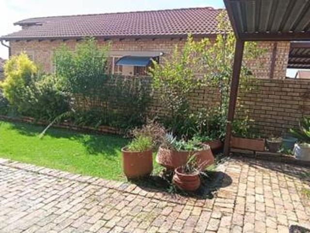 Townhouse for sale in Oranjeville, Free State