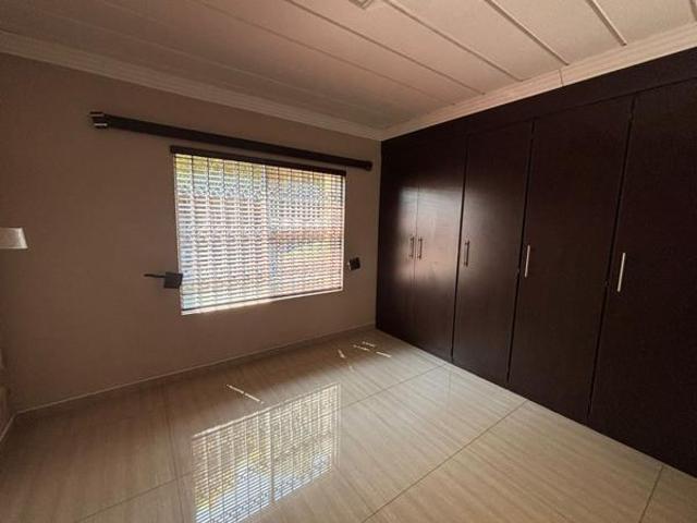 Townhouse for sale in Oranjeville, Free State