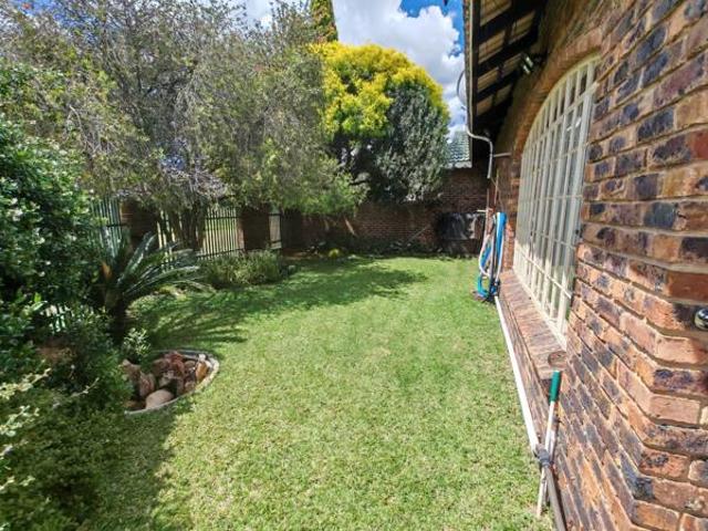 Townhouse for sale in Oranjeville, Free State