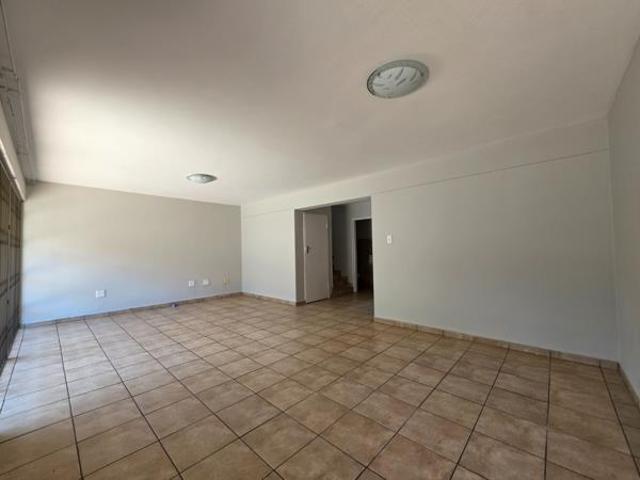 Townhouse for sale in Sasolburg, Metsimaholo Local Municipality