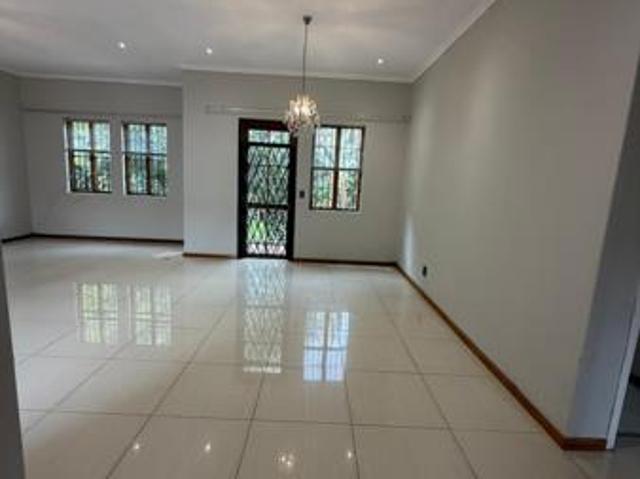 Townhouse for rent in Vosloorus, Gauteng