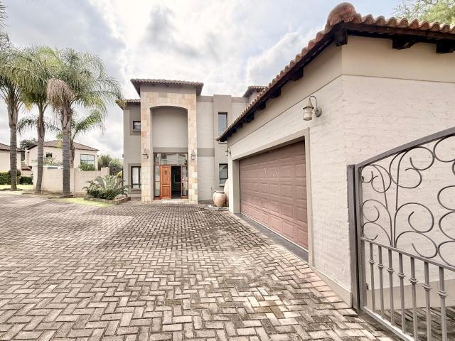 Townhouse for sale in Newcastle, Kwazulu-natal