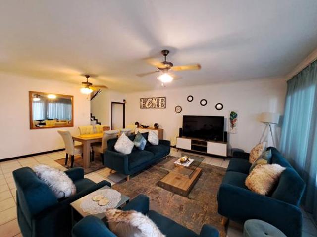 Townhouse for sale in Ugu District Municipality, Kwazulu-natal