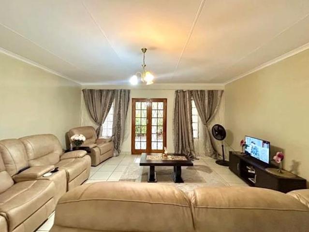 Townhouse for rent in Umgungundlovu, Kwazulu-natal