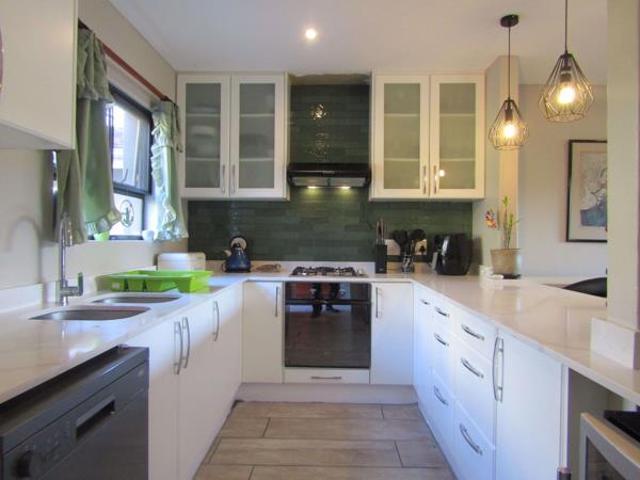Townhouse for sale in Ballito, KwaDukuza Local Municipality