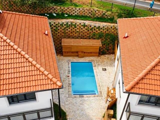 Townhouse for rent in Princess Grant, Kwazulu-natal