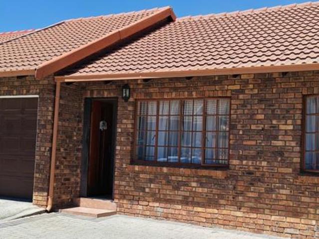 Townhouse for sale in Gert Sibande, Mpumalanga