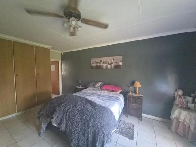 Townhouse for sale in Secunda, Govan Mbeki