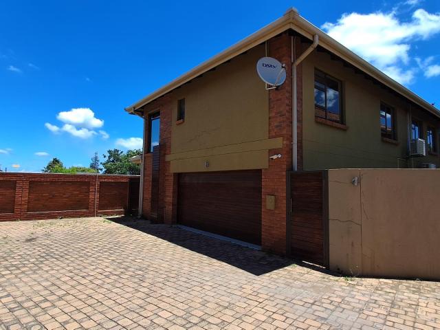 Townhouse for sale in Gert Sibande, Mpumalanga