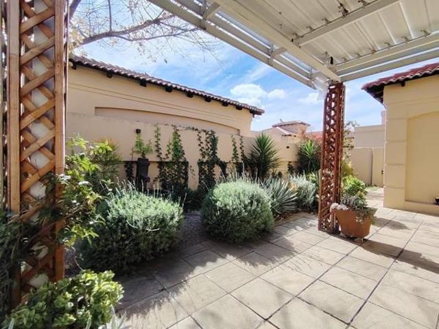 Townhouse for sale in Gert Sibande, Mpumalanga